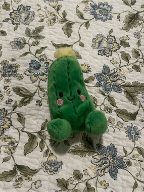 Plush Green Cactus Soft Toy - Charming Kawaii Home Accent